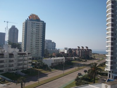 VENTA APARTAMENTO 3 DORMITORIOS PUNTA DEL ESTE