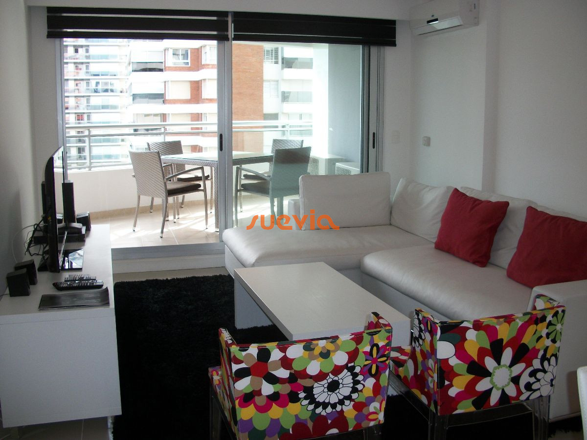 Apartamento 3 dormitorios Av. Chiverta a pasos del Mar