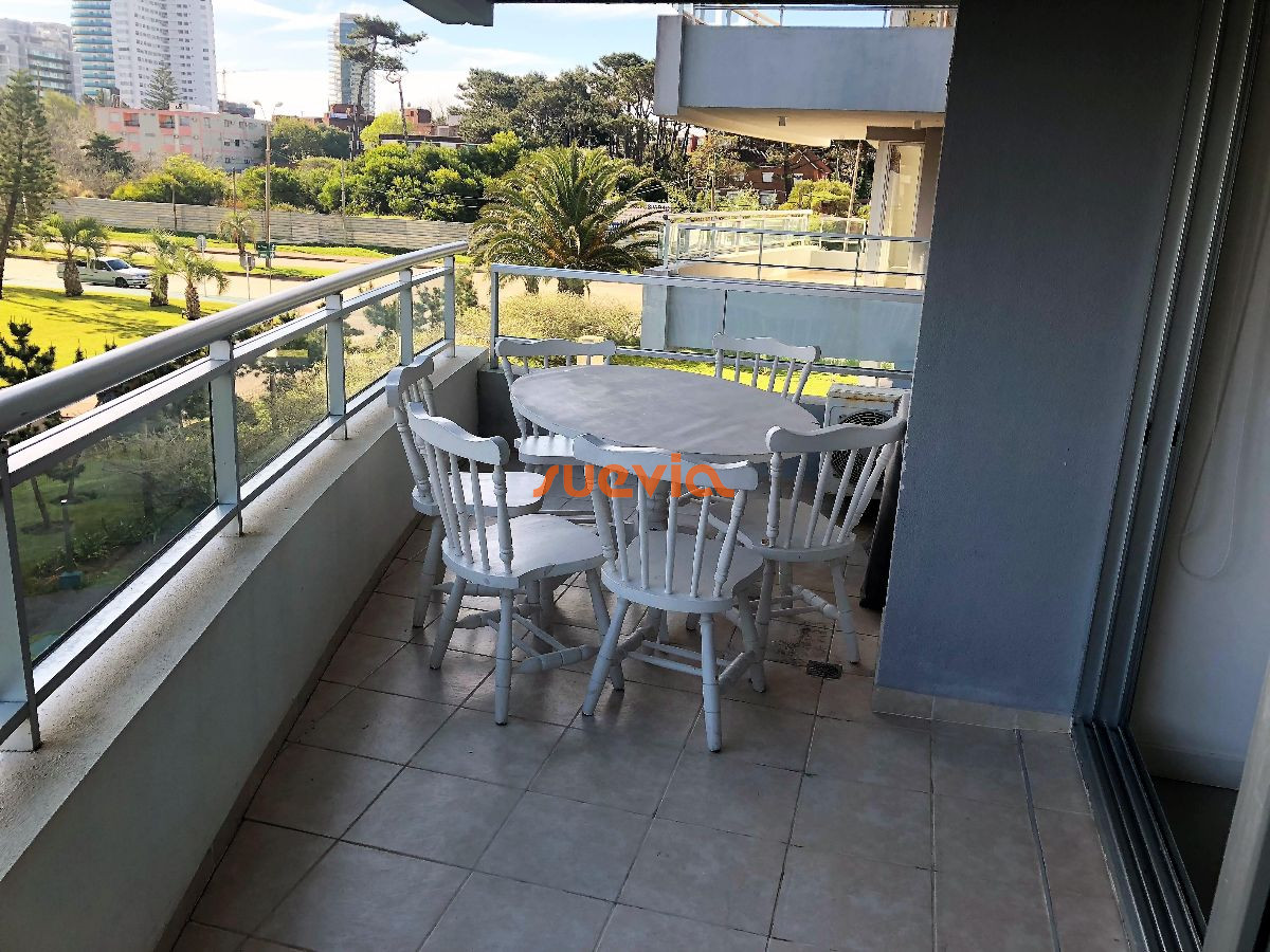 Departamento - Playa Brava