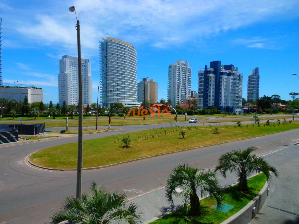 Aidy Grill - GoPunta - Portal Inmobiliario de Punta del Este - Maldonado