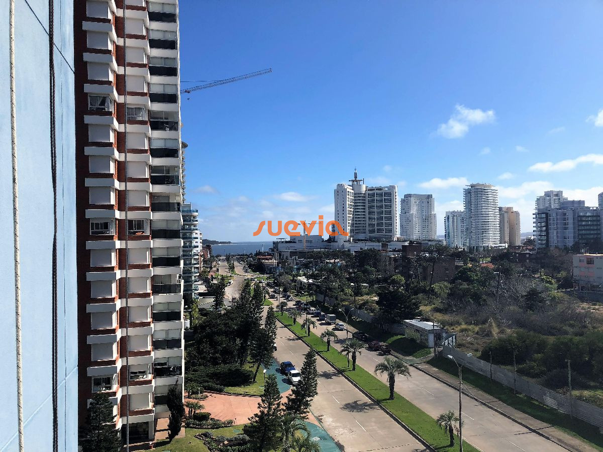 Departamento - Playa Brava