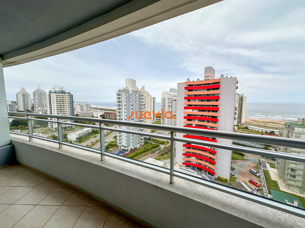 Apartamento en Punta del Este, Brava