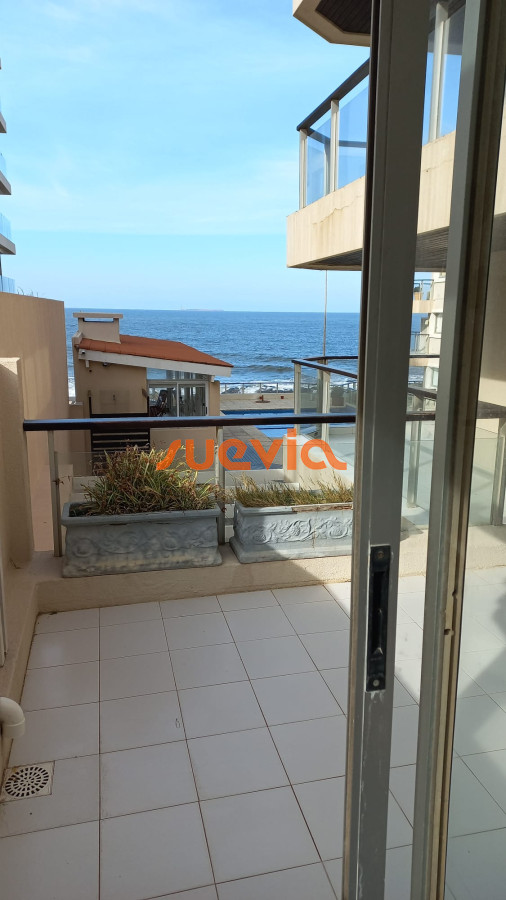 Apartamento Frente a la Playa Brava Sobre la Rambla - Península