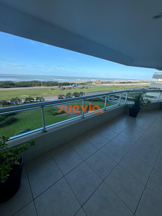 Apartamento ID.3758 - PRIMERA LINEA BRAVA!!