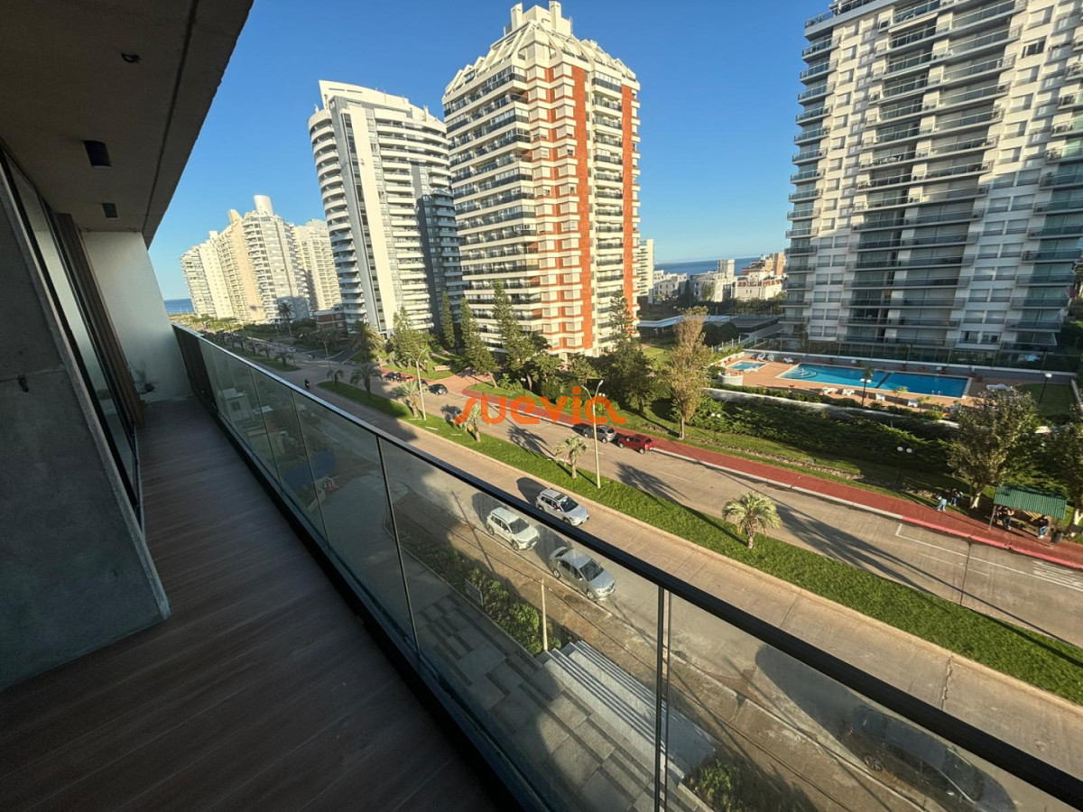 Apartamento ID.4408 - 2 DORMITORIOS EDIFICIO CATEGORIA