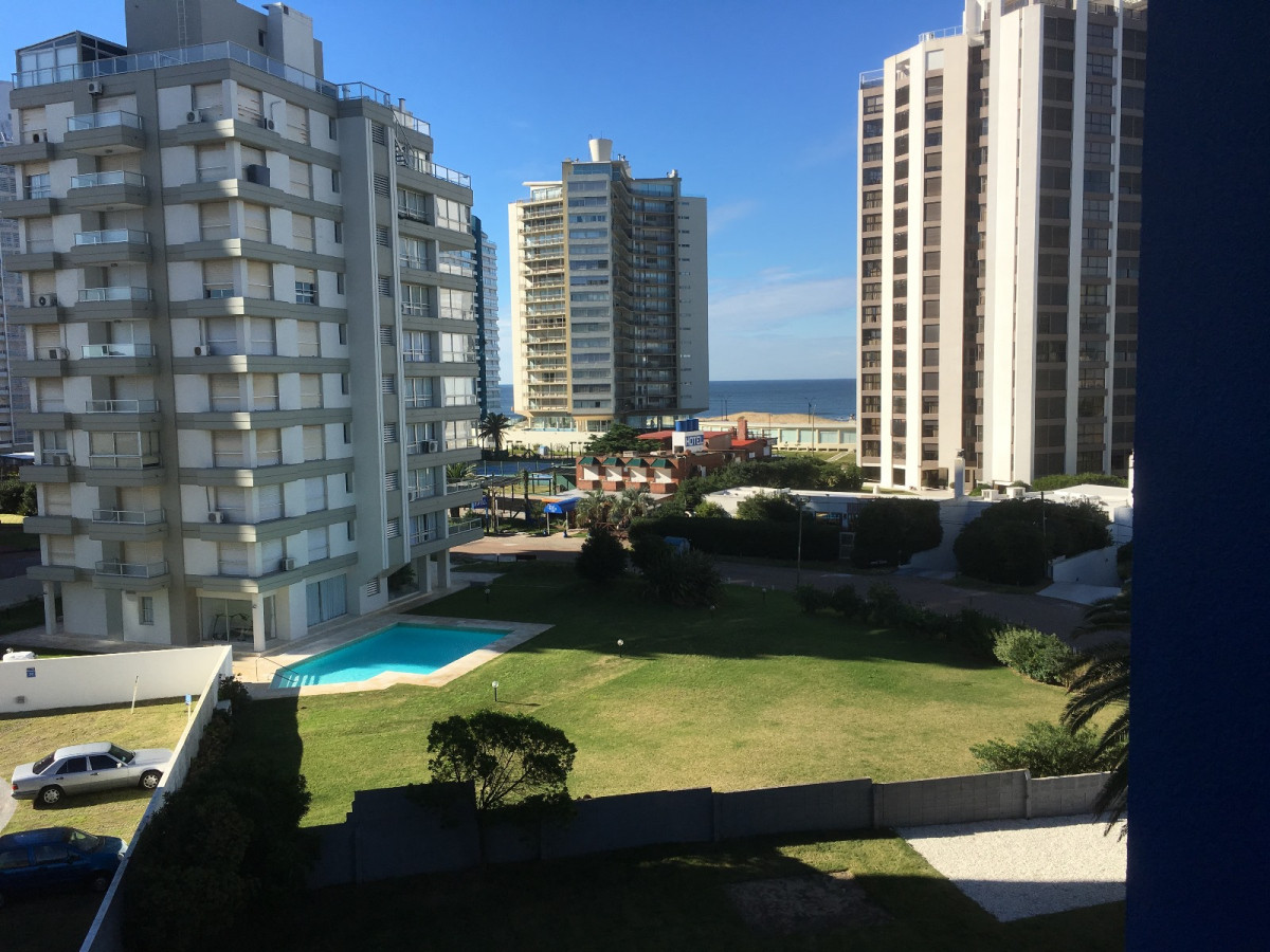 Lindo apartamento a una cuadra del Mar