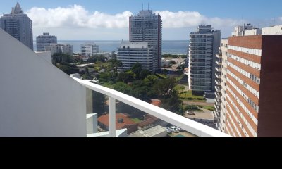 Apartamento a mts de Plaza México, a pasos del mar.