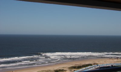 Hermoso apartamento con vista a Playa Brava