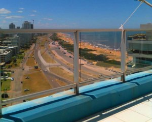 Pent House 2 dormitorios frente al mar Playa Brava