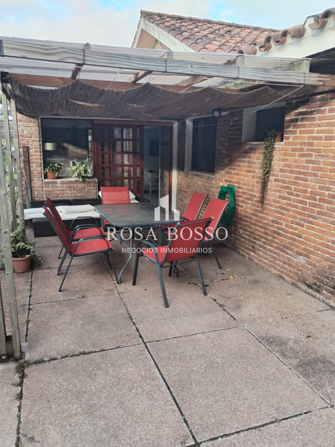 Apartamento ID.9121 - Alquiler casa Barrio Privado Pinares 4 dormitorios