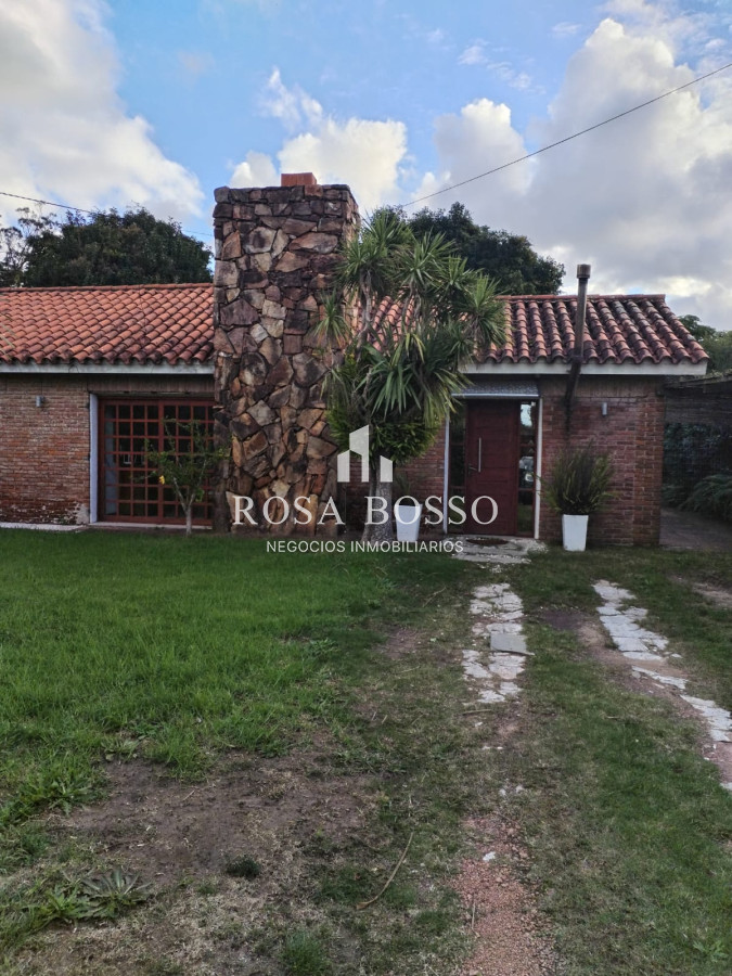 Apartamento ID.9121 - Alquiler casa Barrio Privado Pinares 4 dormitorios