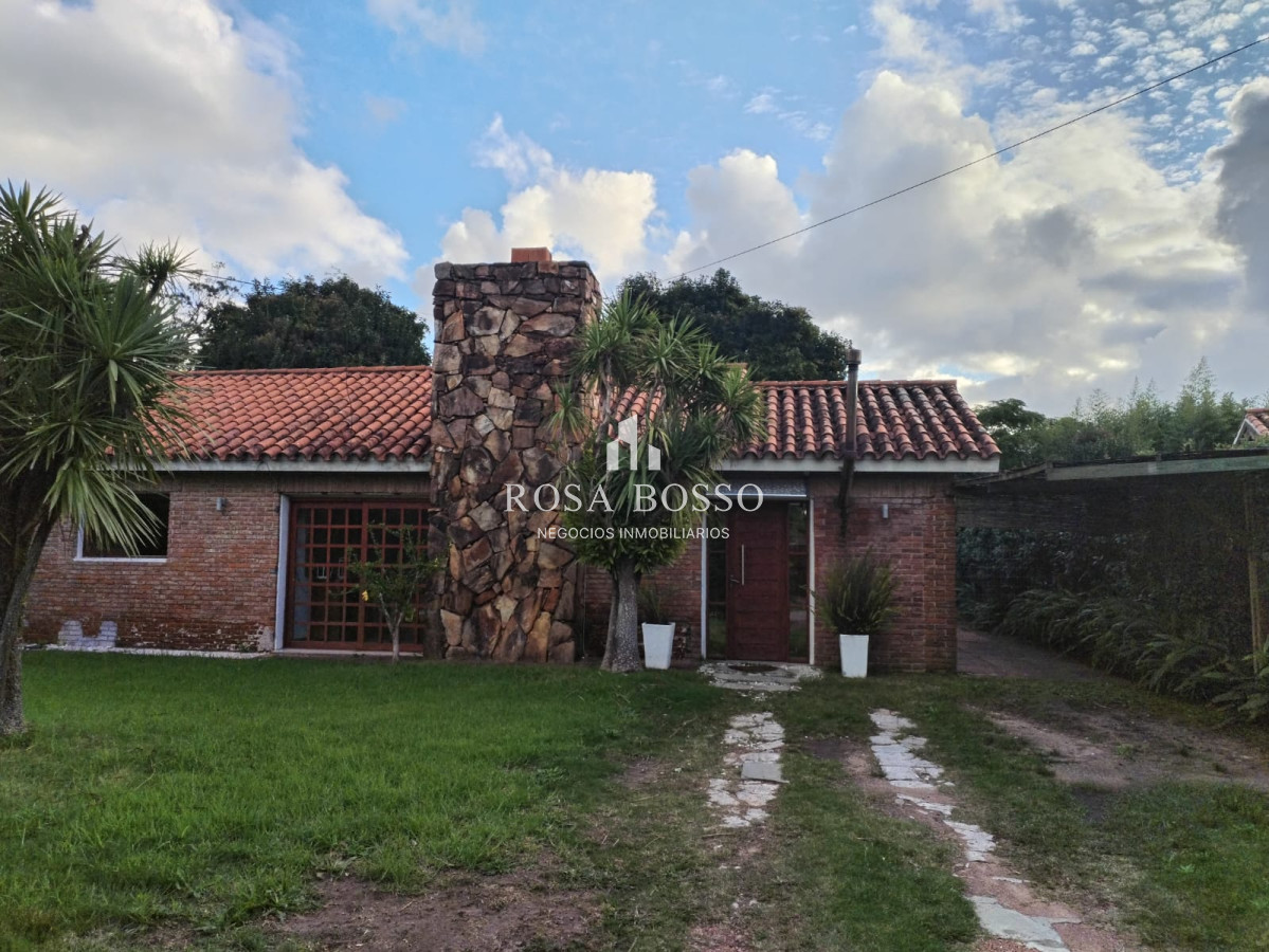 Apartamento ID.9121 - Alquiler casa Barrio Privado Pinares 4 dormitorios