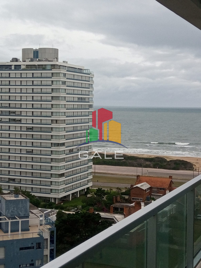 Hermoso Y Amplio Apartamento en Punta Del Este - GAL1758A