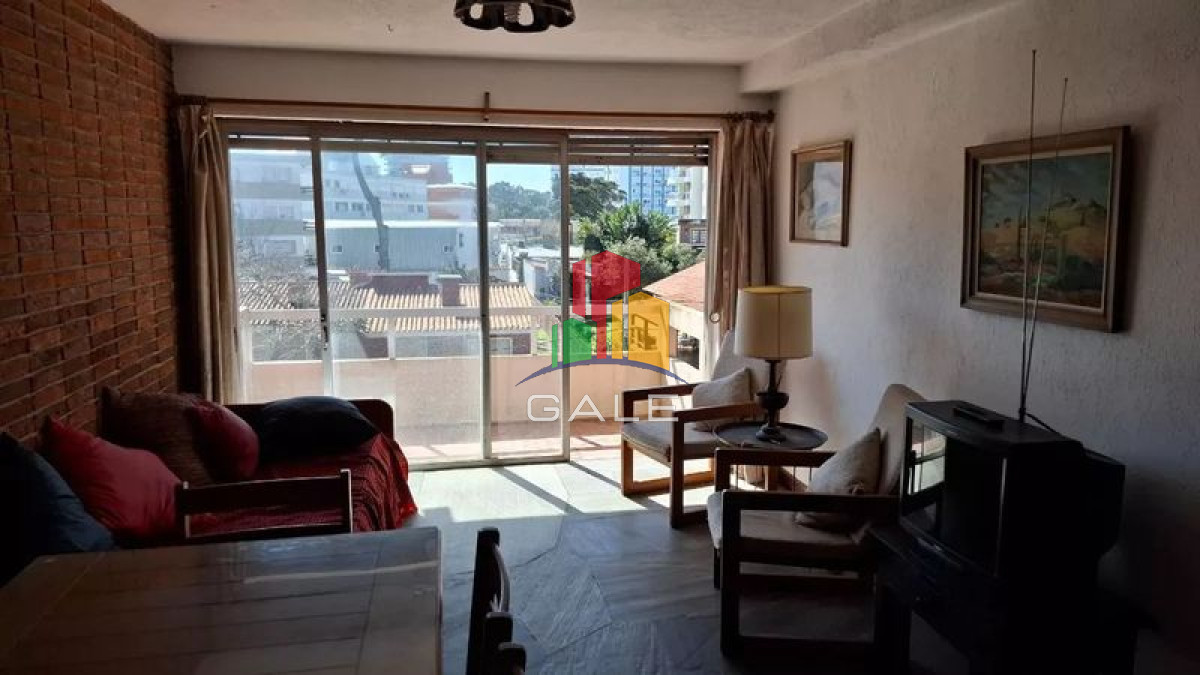 En Aidy Grill exelente zona, un apartamento congastos comunes muy bajos!