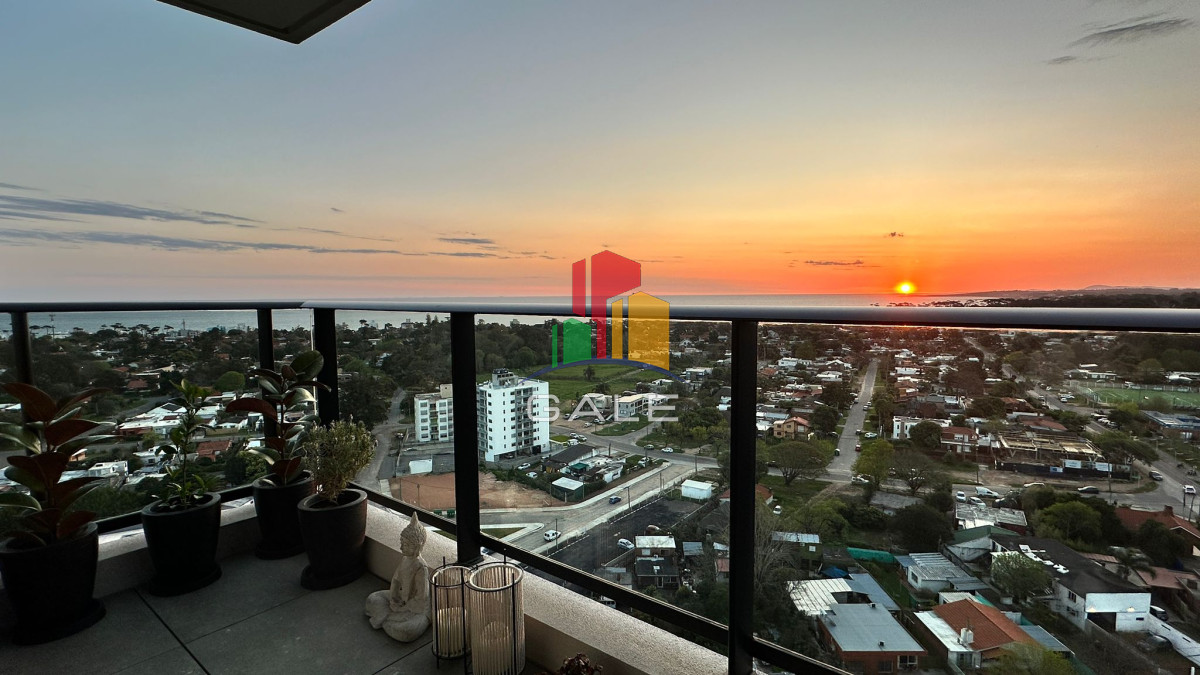 Hermoso Y Amplio Apartamento en Punta Del Este - GAL3062A