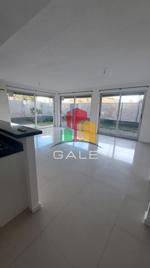 Apartamento con patio en Centro de Maldonado