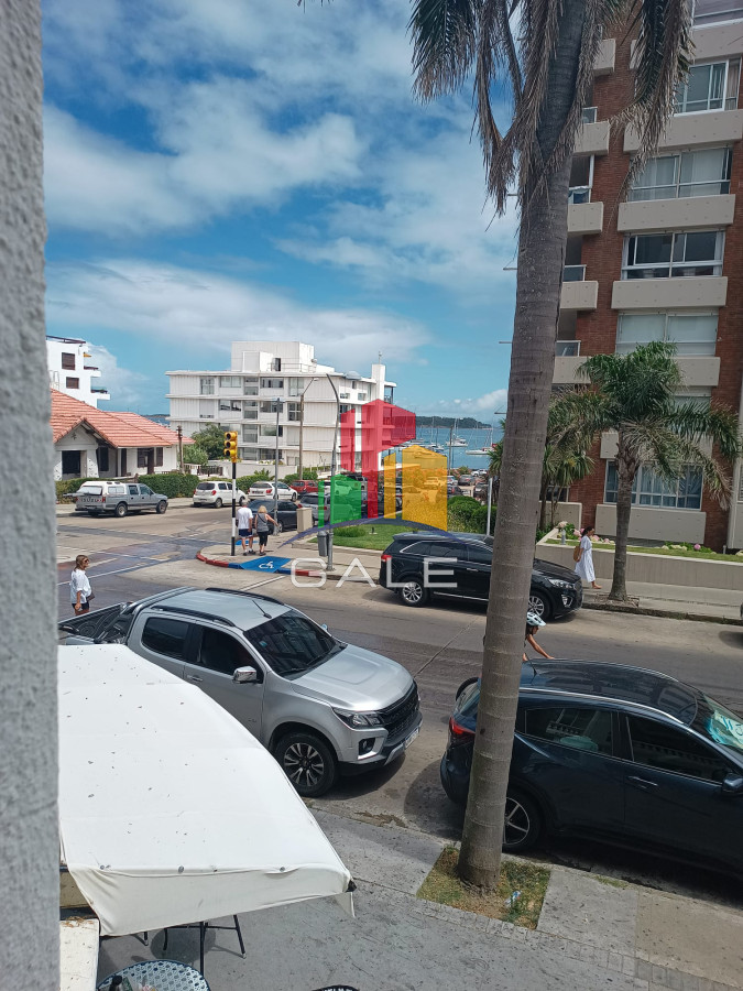 Impecable apartamento tradicional de Peninsula - GAL1215A