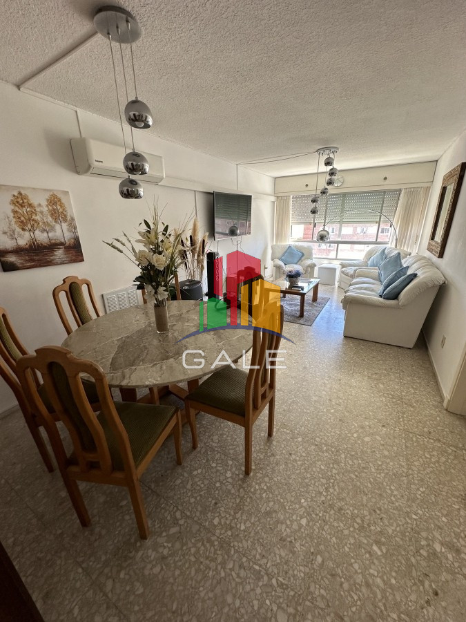 Hermoso Y Amplio Apartamento en Punta Del Este - GAL2158A