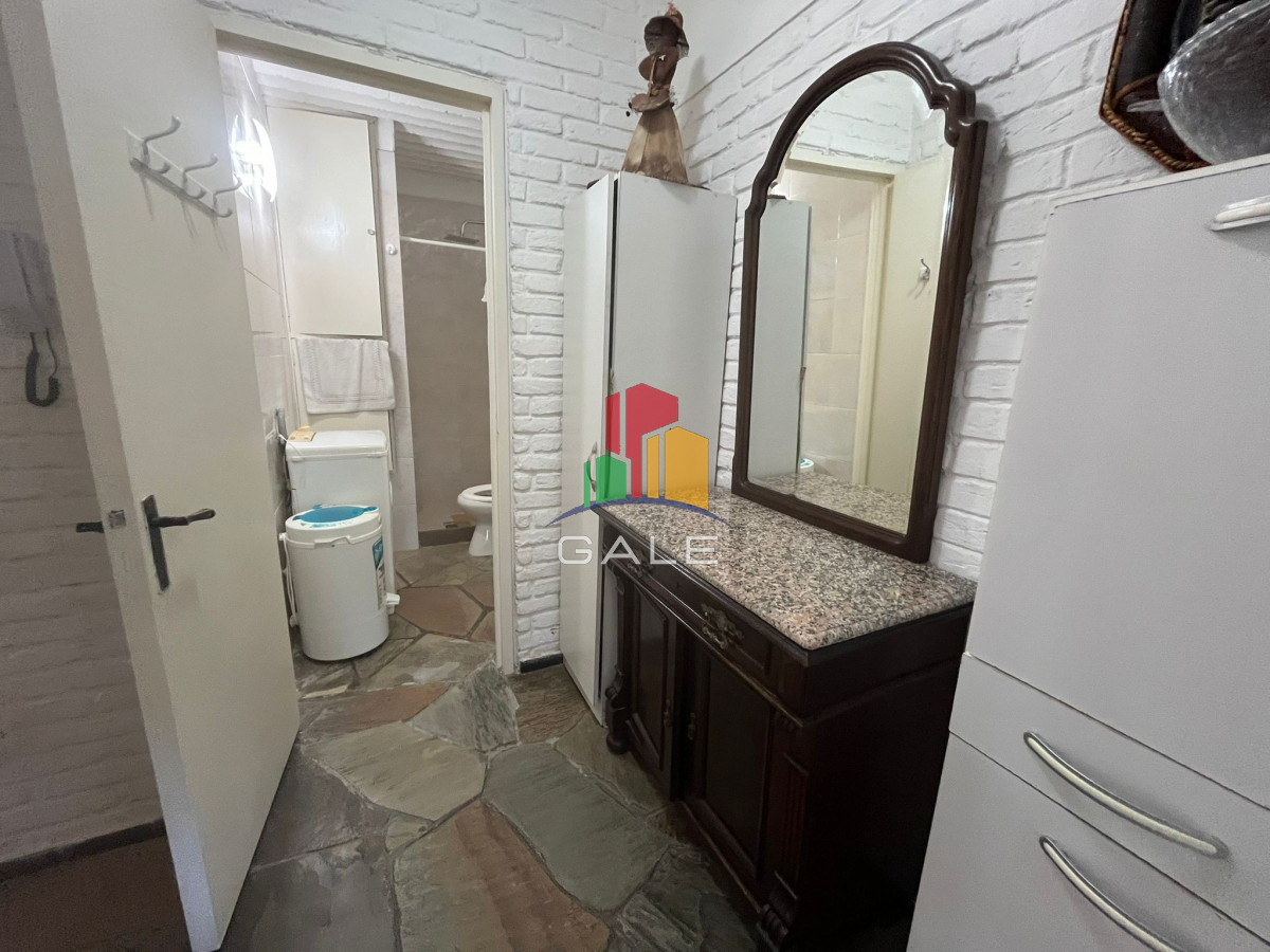 Apartamento ID.2763 - Venta de Apartamento en Mansa, Punta del Este, a solo una cuadra del mar!