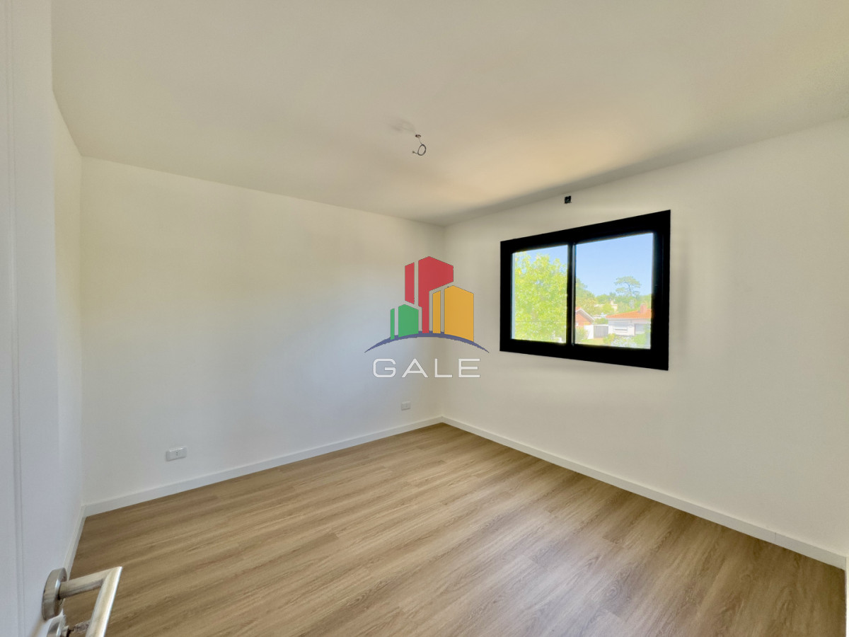 Apartamento ID.4867 - Venta de Apartamento 2 DORMITORIO en MALDONADO, MALDONADO