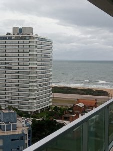 Hermoso Y Amplio Apartamento en Punta Del Este