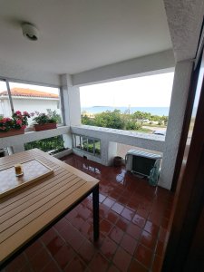 Frente al mar con vista, amplio apartamento
