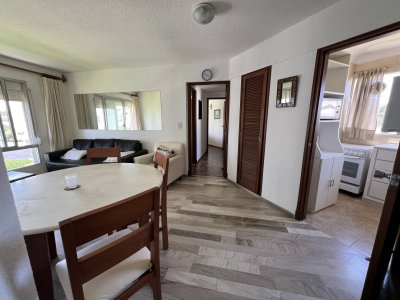 Se vende apartamento en primera linea de Playa Mansa.