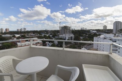 Apartamento en venta en Aidy Grill Punta del Este, 2 dormitorios, 2 baños