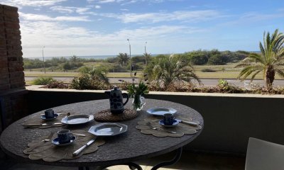 Apartamento en venta Primera linea de playa Brava de 3 dormitorios- Punta del Este