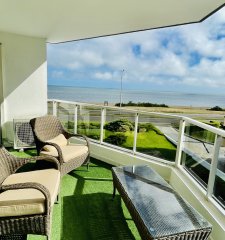 Hermoso apartamento de 3 dormitorios frente al mar