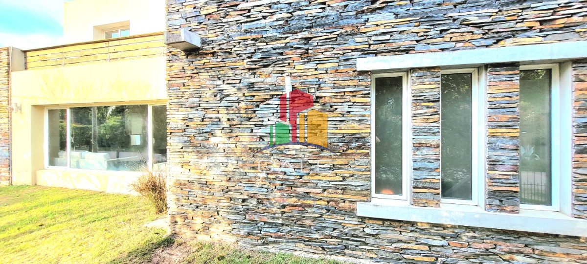 Casa ID.3313 - Hermosa y moderna casa en Marly