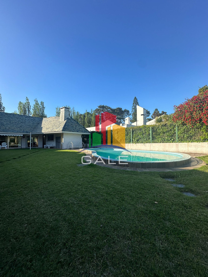 Casa ID.3081 - Hermosa casa a pasos de Playa Mansa ? Parada 9, Punta del Este