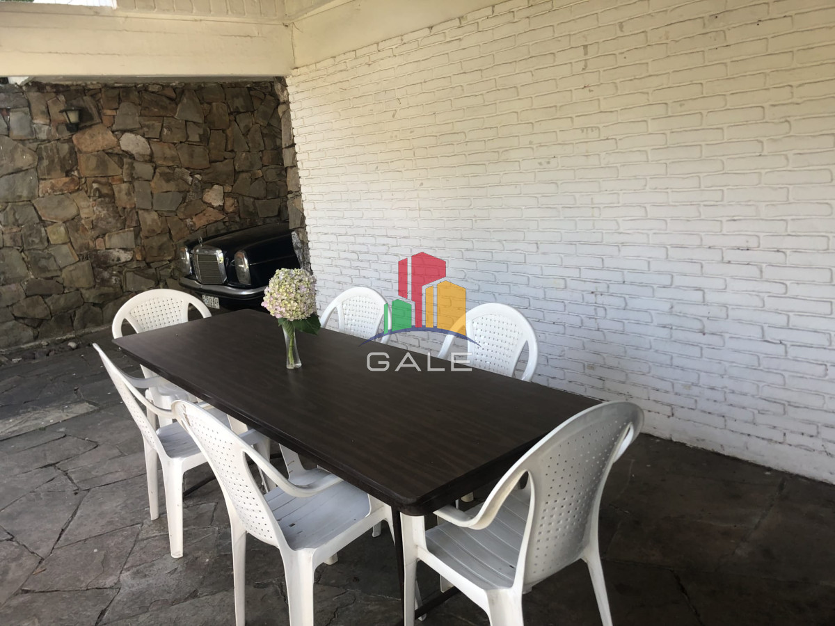 Casa ID.2286 - Hermosa casa en Mansa a dos cuadras del Mar en alquiler anual