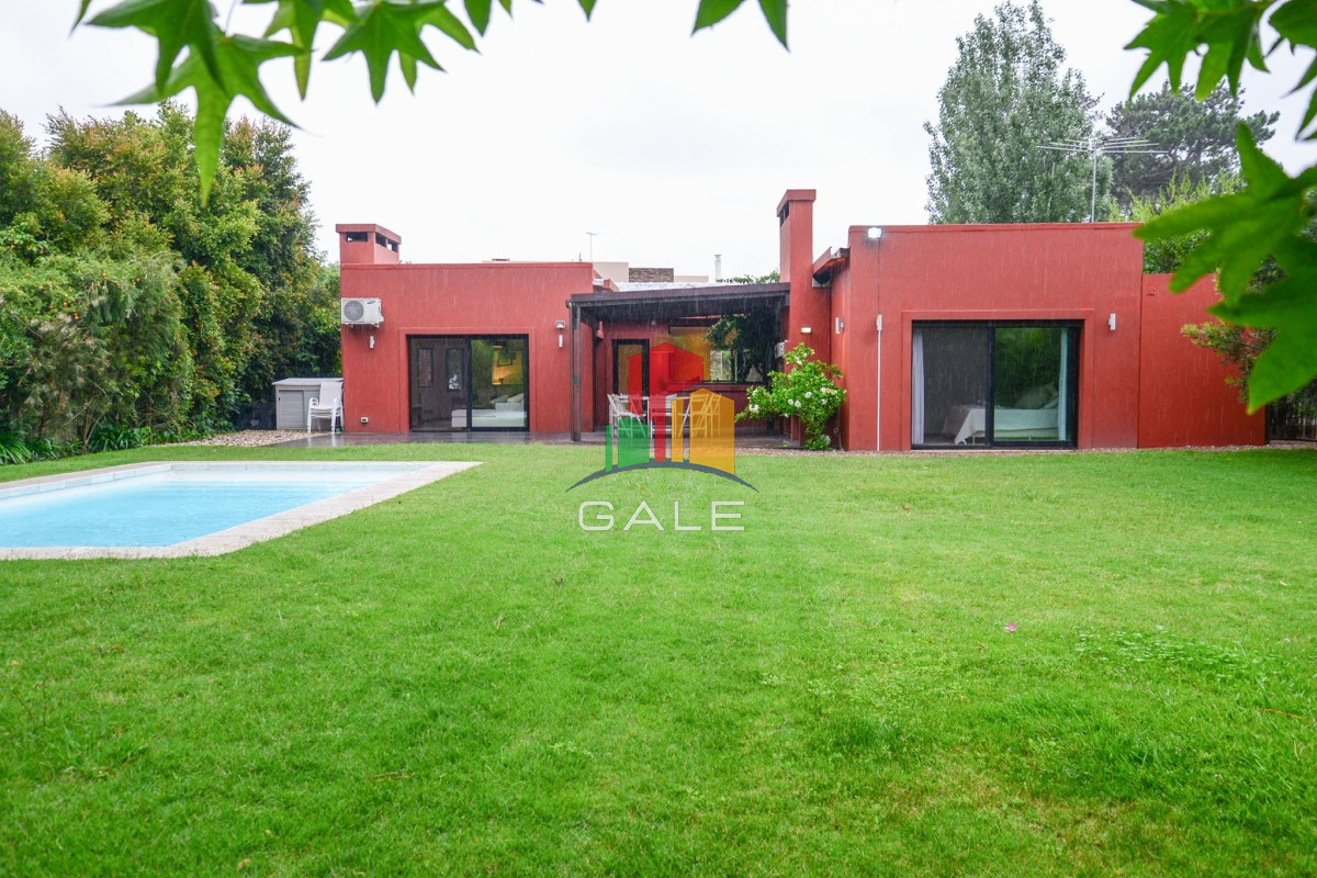 Casa ID.3452 - ALQUILER ANUAL E INVERNAL - CASA 3 DORMITORIOS Y SERVICIO EN BARRIO PRIVADO PDE.