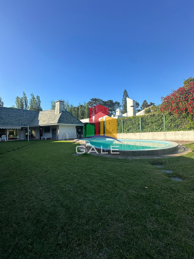 Casa ID.3081 - Hermosa casa a pasos de Playa Mansa ? Parada 9, Punta del Este