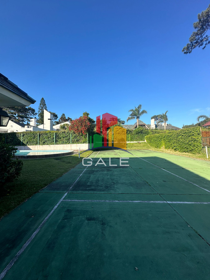 Casa ID.3081 - Hermosa casa a pasos de Playa Mansa ? Parada 9, Punta del Este