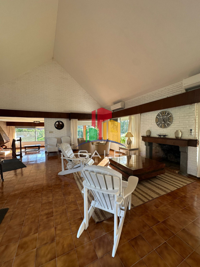 Casa ID.3081 - Hermosa casa a pasos de Playa Mansa ? Parada 9, Punta del Este