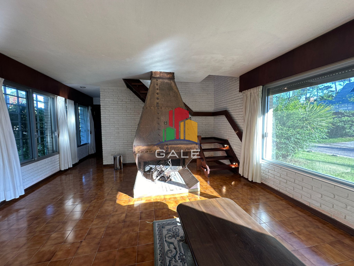 Casa ID.3081 - Hermosa casa a pasos de Playa Mansa ? Parada 9, Punta del Este