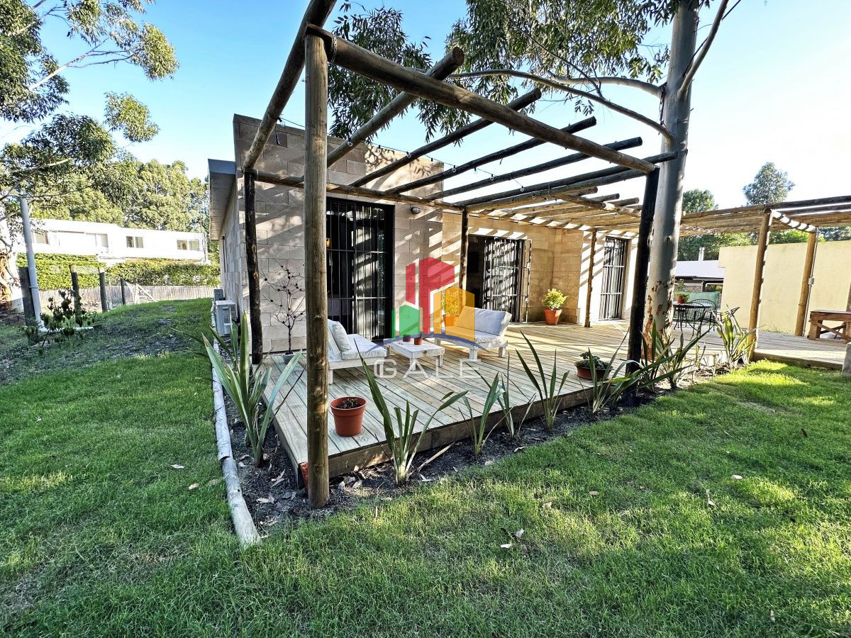 Casa ID.2410 - Casa en alquiler - Burnett