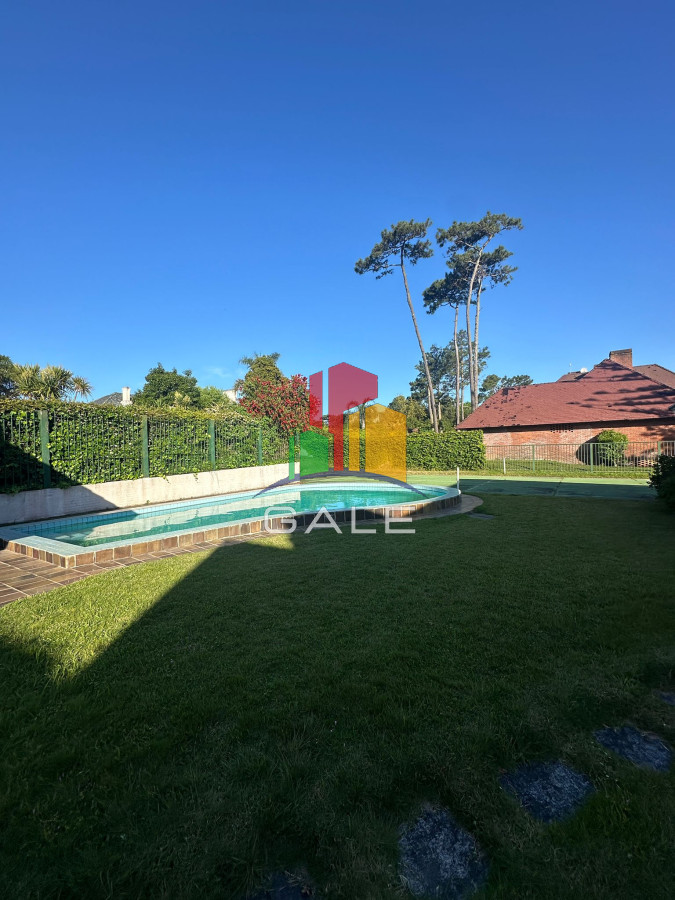 Casa ID.3081 - Hermosa casa a pasos de Playa Mansa ? Parada 9, Punta del Este