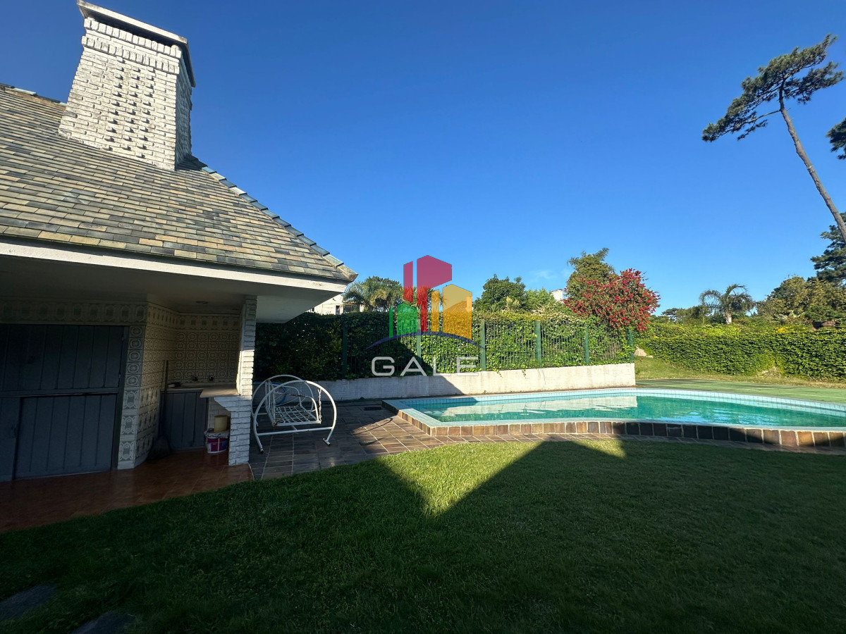 Casa ID.3081 - Hermosa casa a pasos de Playa Mansa ? Parada 9, Punta del Este
