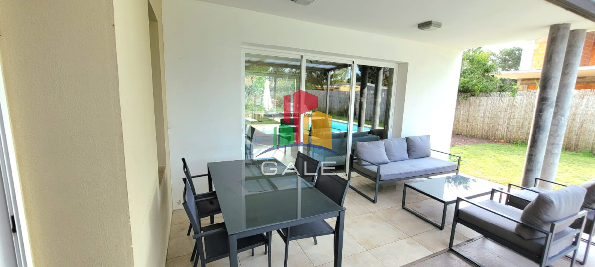 Casa ID.3313 - Hermosa y moderna casa en Marly