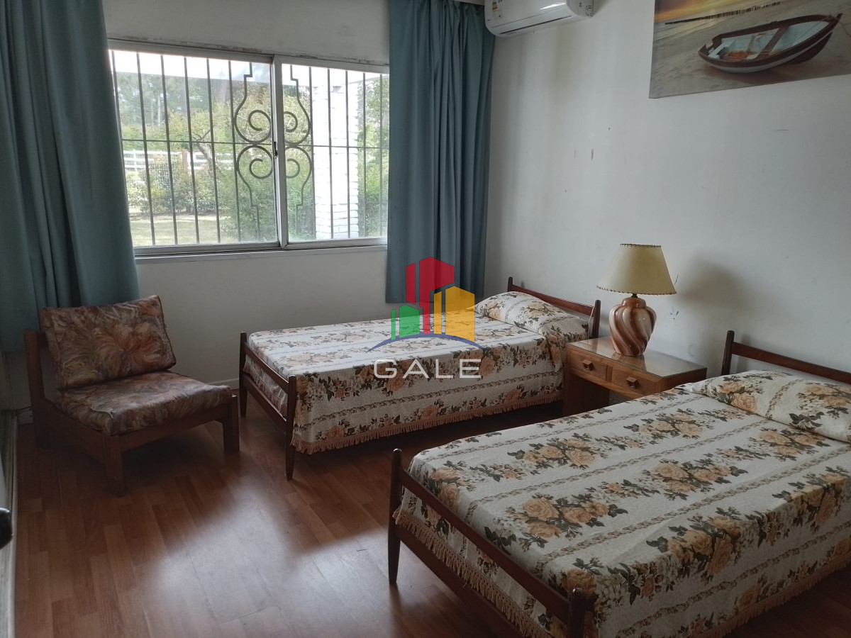 Casa ID.2286 - Hermosa casa en Mansa a dos cuadras del Mar en alquiler anual