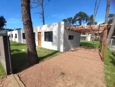 Hermosa casa a estrenar en Punta del Este