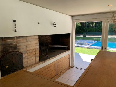 Oportunidad real, ideal para invertir, impresionante casa muy cerca de la Mansa, Venta. 