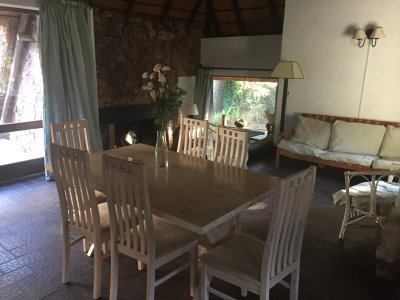 Linda casa en venta, zona cantegril