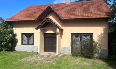 Casa en venta,a barrio Marly