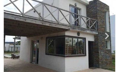 Hermosa casa en la Barra