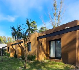 Hermosa casa a estrenar en excelente punto en la Barra