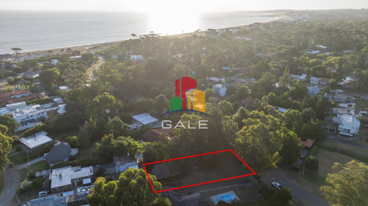 Gale Propiedades & Escribanía Terreno ID.5188 - Terreno en venta - 811 m² en Pinares